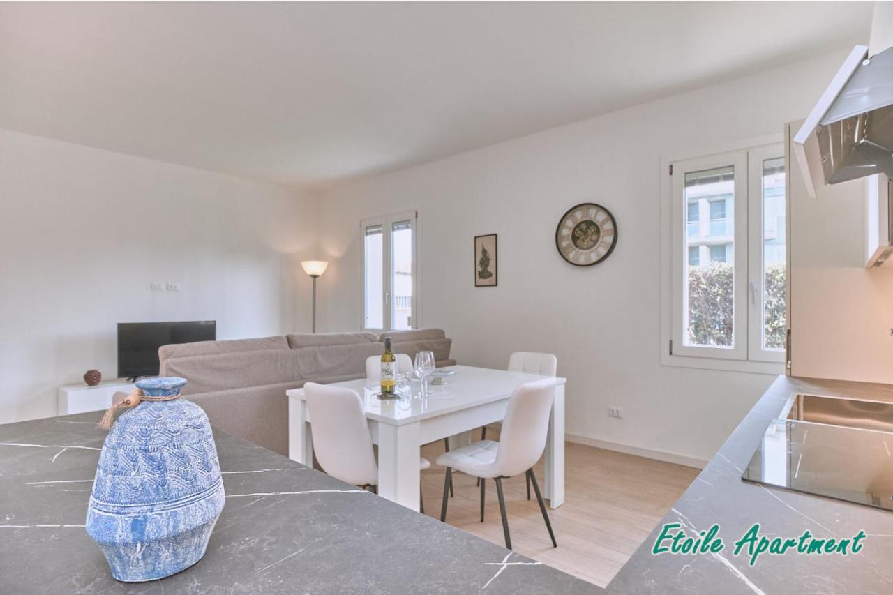 דסנזאנו דל גארדה Casa Monique Apartments מראה חיצוני תמונה