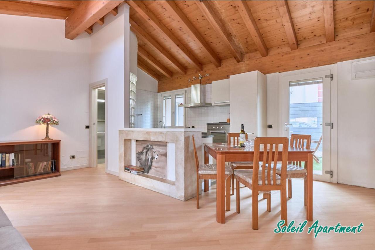דסנזאנו דל גארדה Casa Monique Apartments מראה חיצוני תמונה