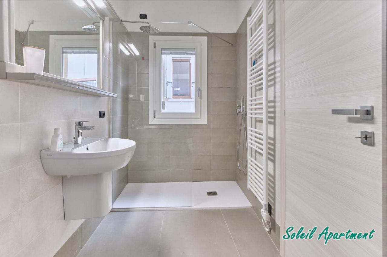 דסנזאנו דל גארדה Casa Monique Apartments מראה חיצוני תמונה