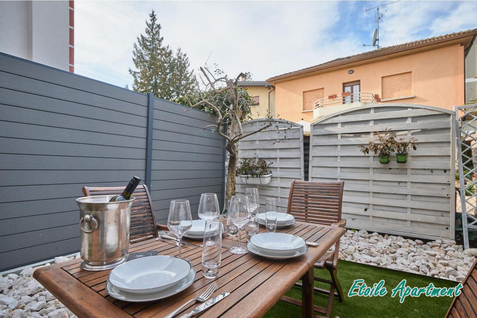 דסנזאנו דל גארדה Casa Monique Apartments מראה חיצוני תמונה