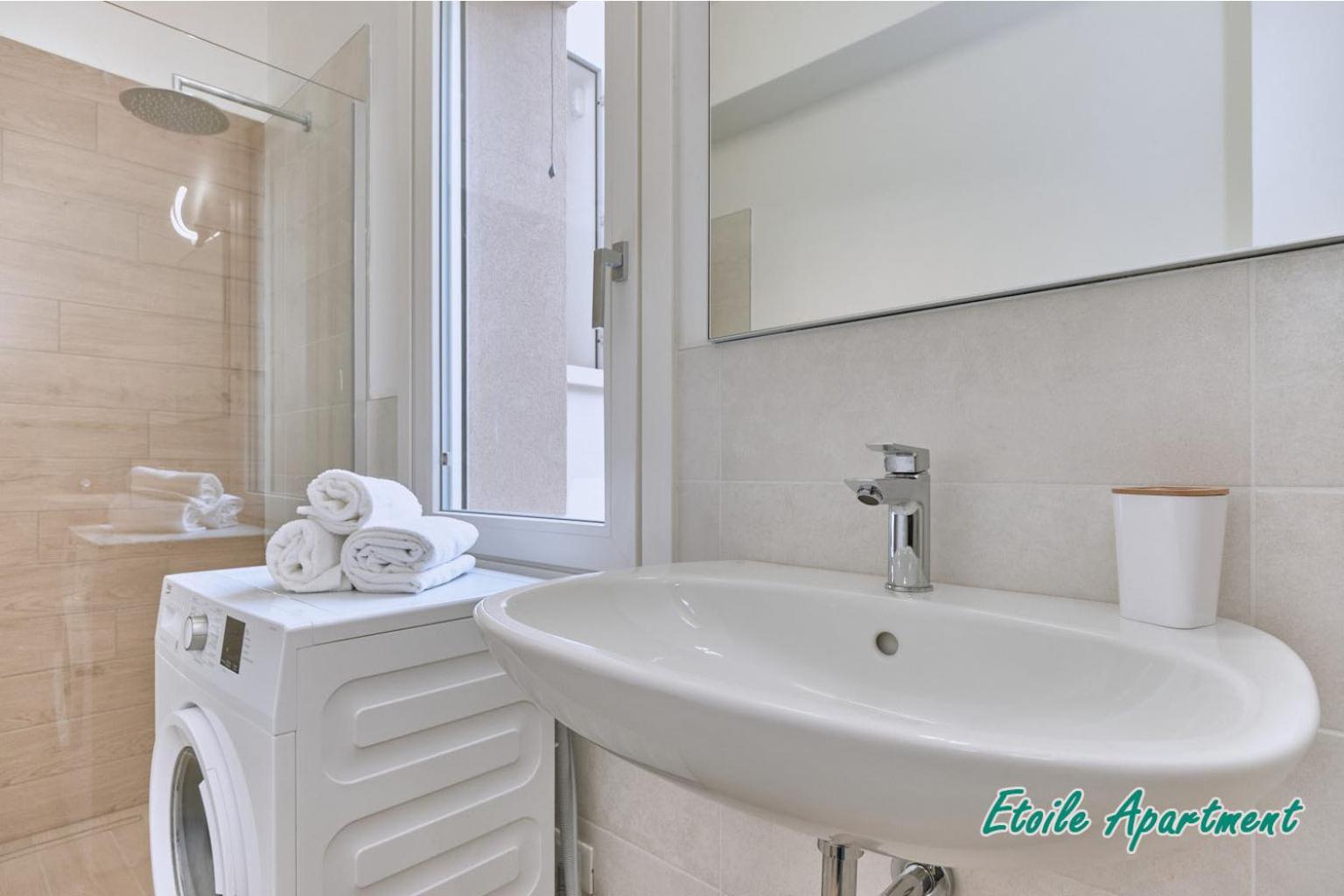 דסנזאנו דל גארדה Casa Monique Apartments מראה חיצוני תמונה