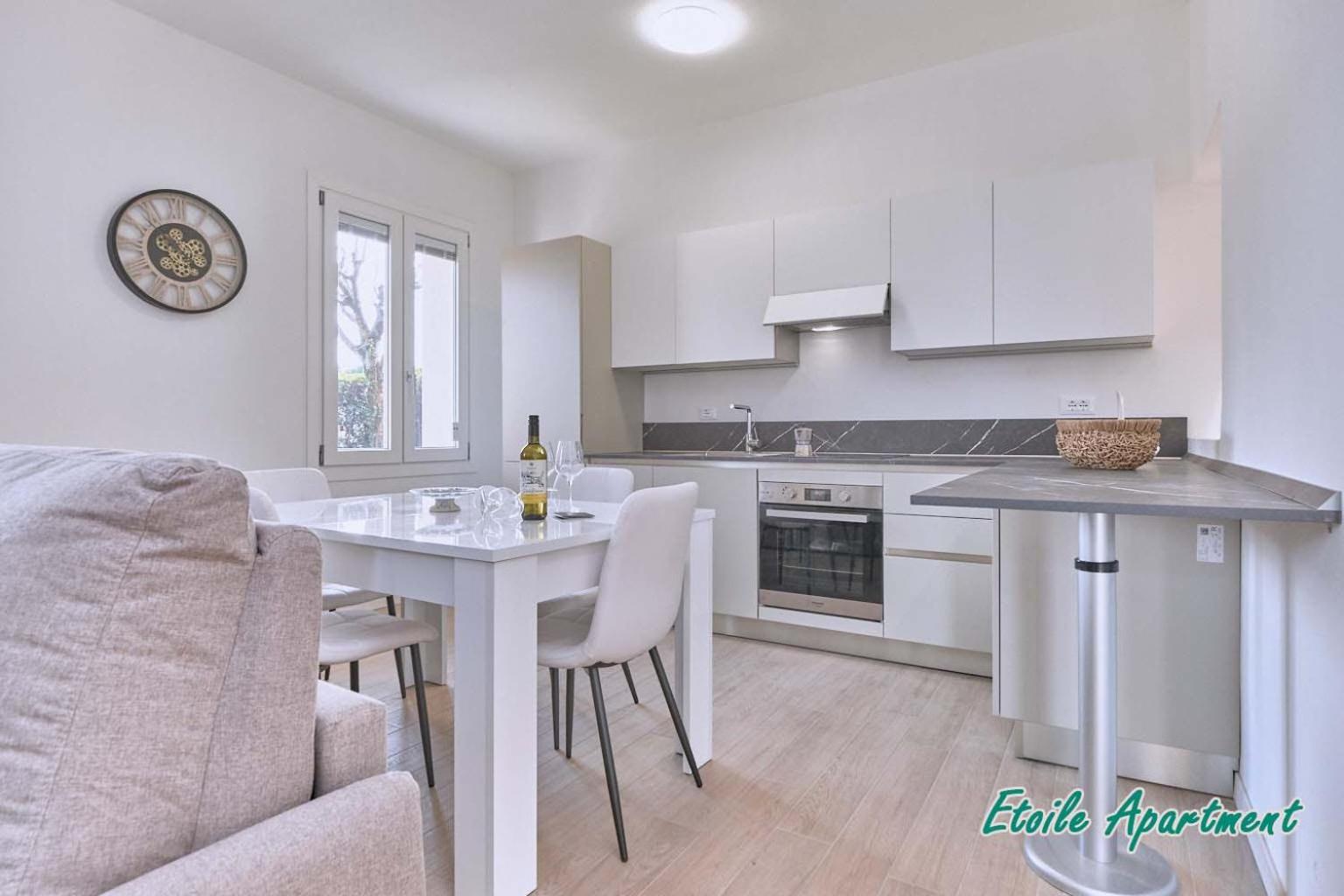 דסנזאנו דל גארדה Casa Monique Apartments מראה חיצוני תמונה
