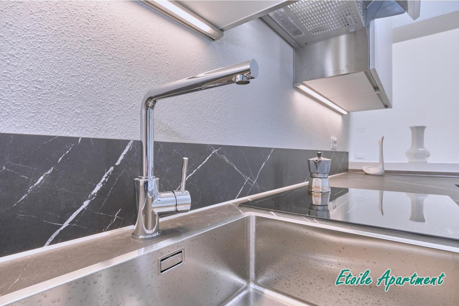 דסנזאנו דל גארדה Casa Monique Apartments מראה חיצוני תמונה
